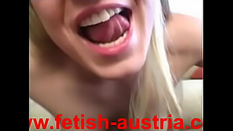 Fajčenie Fetiš A Foot Fetish V Inštruktážnom Videu S Webkamerou