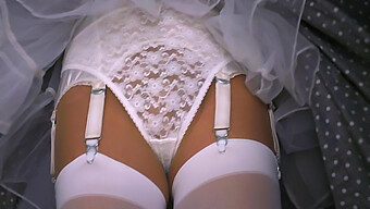 Verleidelijke Panty'S En Lingerie Setjes