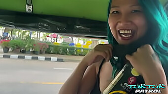 Gadis Thai Sebenar Menikmati Deepthroat Dan Tetek Kecil Pada Zakar Besar