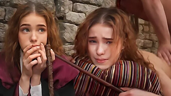 Intimno Potovanje Hermione Granger Z Urokom Stimulating Clit In Bdsm Srečanji