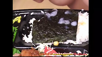 Pengalaman Sushi Dan Cumshot Remaja Jepang