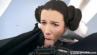 Star Wars Anal: Aventura Deepthroat A Prințesei Leia