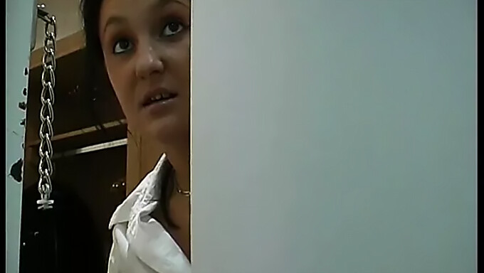 German Teen Gets Her Pussy Licked In Hotel Room