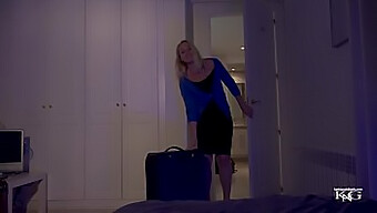 Neuk Het Poesje Van Je Milf In Pov