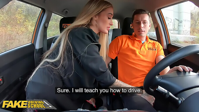 Daisy Lee Se Uči Umetnosti Oralnega Seksa V Videu Fakedrivingschool