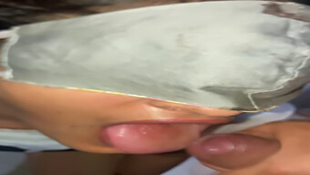 18-Årig Pige Får Deep Throat Creampie