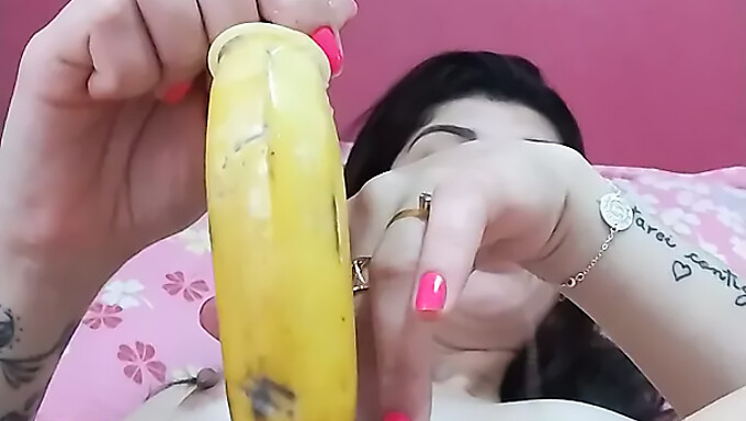 Masturbasi Dengan Pisang: Video Masturbiasi Yang Kinky