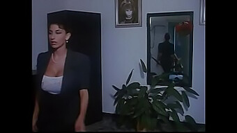 Nikita Face O Muie Fierbinte Și Se Fute Cu Pula Într-Un Film Porno Complet