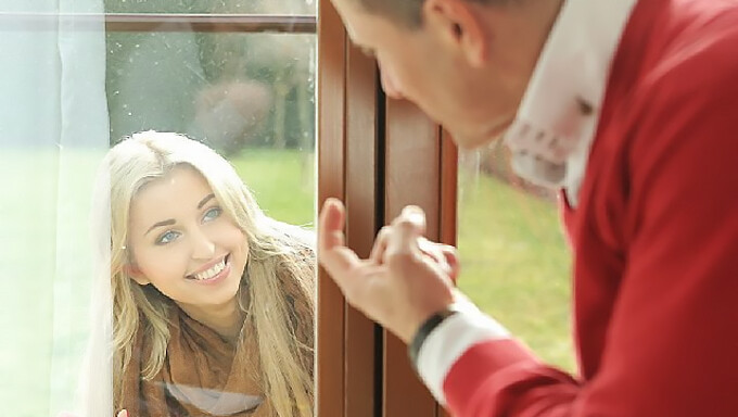 善良的绅士帮助年轻女子找到安全之路