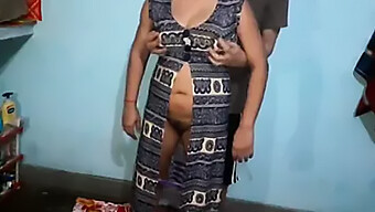 Indian Bhabhi Fode A Tia Pados Ki Na Noite