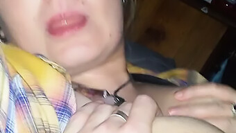 ¡esta Chica Con Grandes Tetas Eyacula Y Recibe Una Gran Polla! ¡no Te Lo Pierdas!