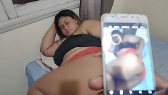 Ibu Tiri Dan Anak Tiri Yang Sensual Menikmati Aksi 69